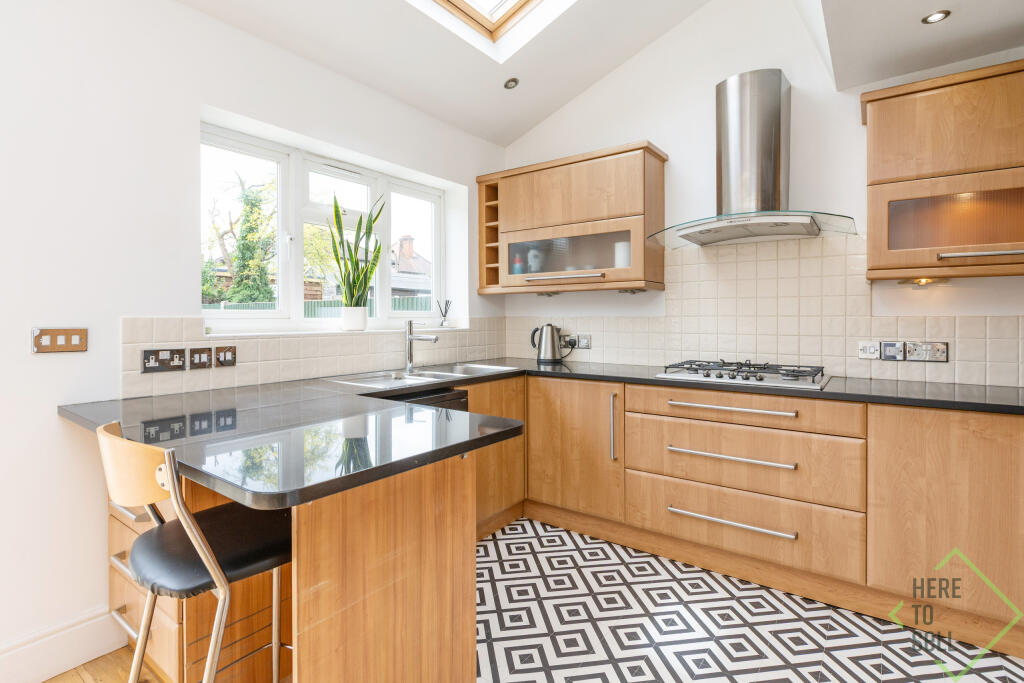 39 Kilvinton Drive, Enfield, EN2 0BE-5