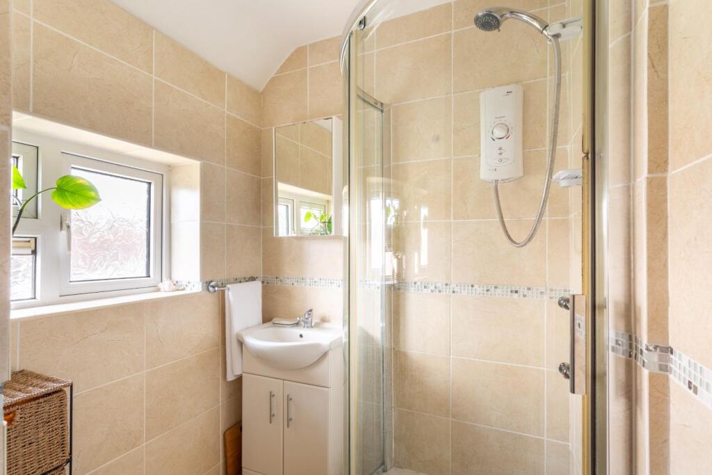 Stanstead Crescent-19.jpg