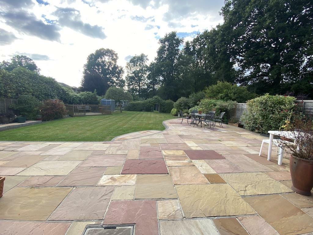 25 - Large Patio.jpg