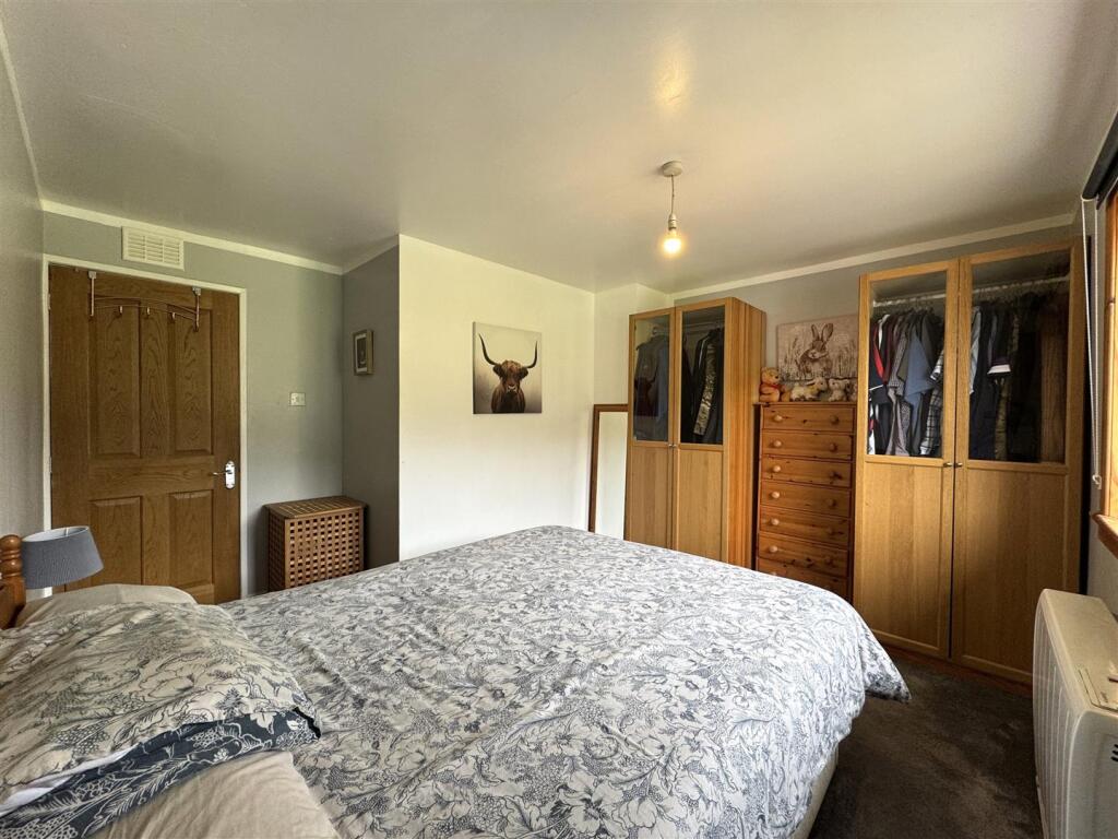 BEDROOM 1.2.JPG