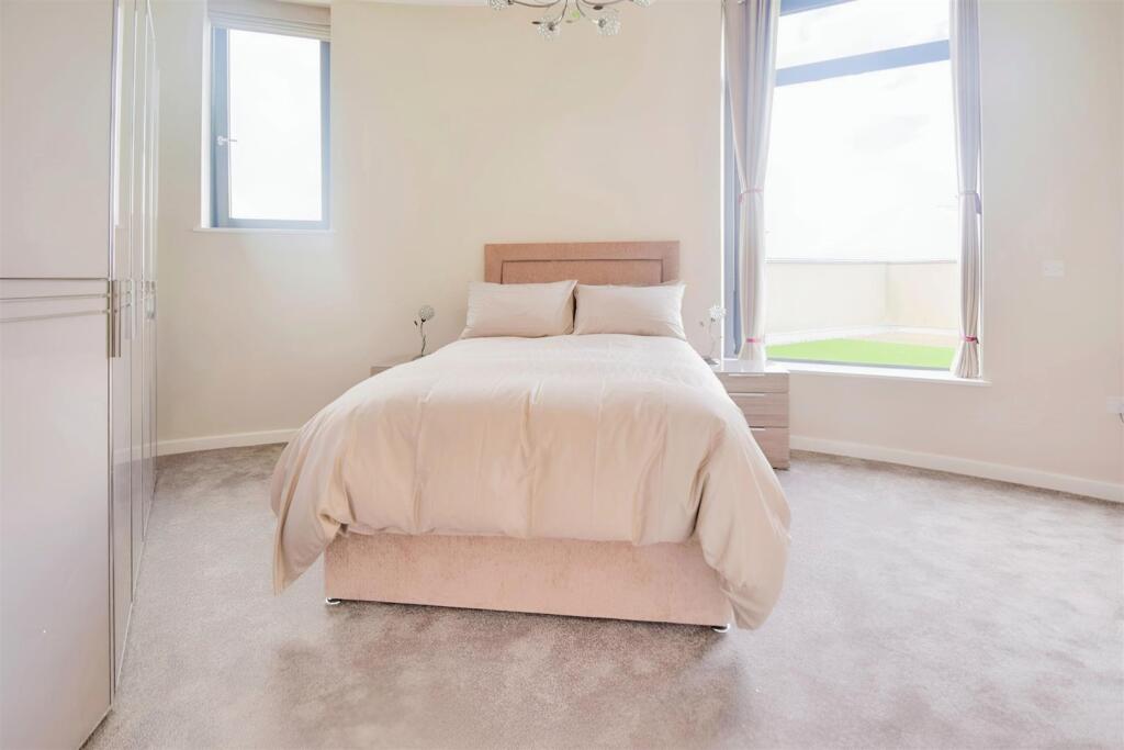 472b7864-bed2.jpg