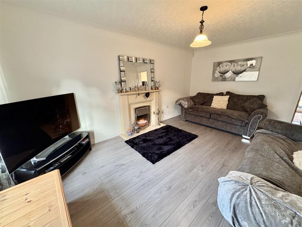 Bramleys Estate Agents - High Bank Close - Elland 