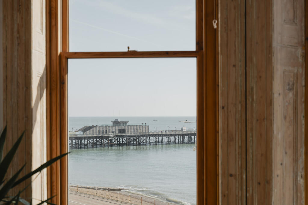 265800 - Moreton Court_INT_064.jpg