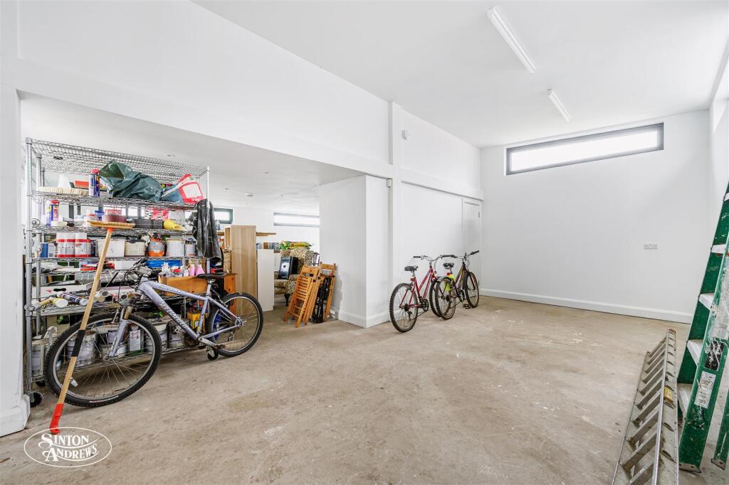 Dorincourt, Boston Gardens (37).jpg