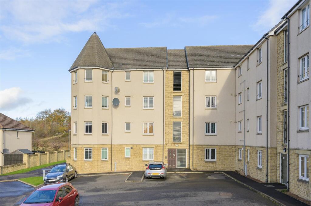 32hCaledoniaCourt001.jpg