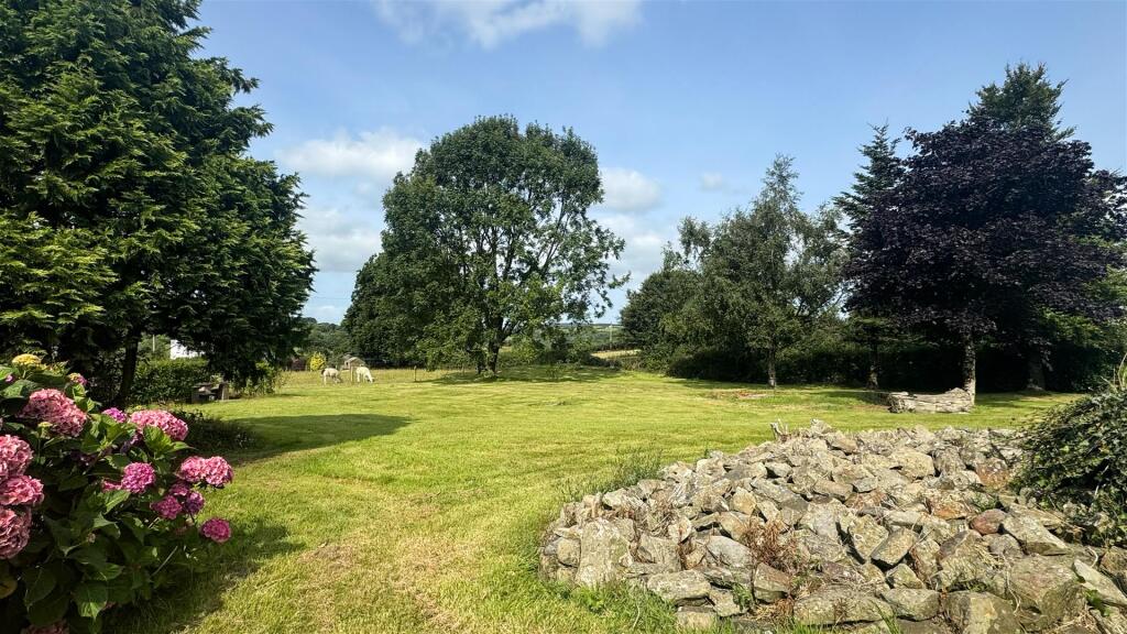 Garden 1.jpg