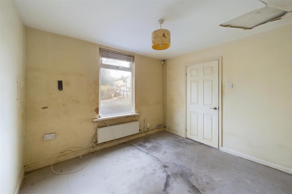 55 Lower High Street, Shirehampton, Bristol BS11 0