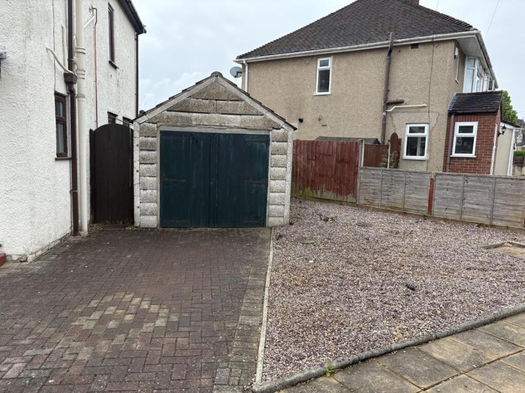 GARAGE.jpg