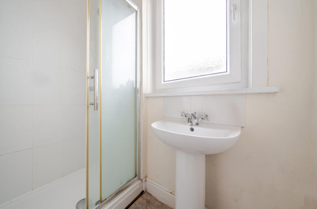 1348581-8-68b974c...