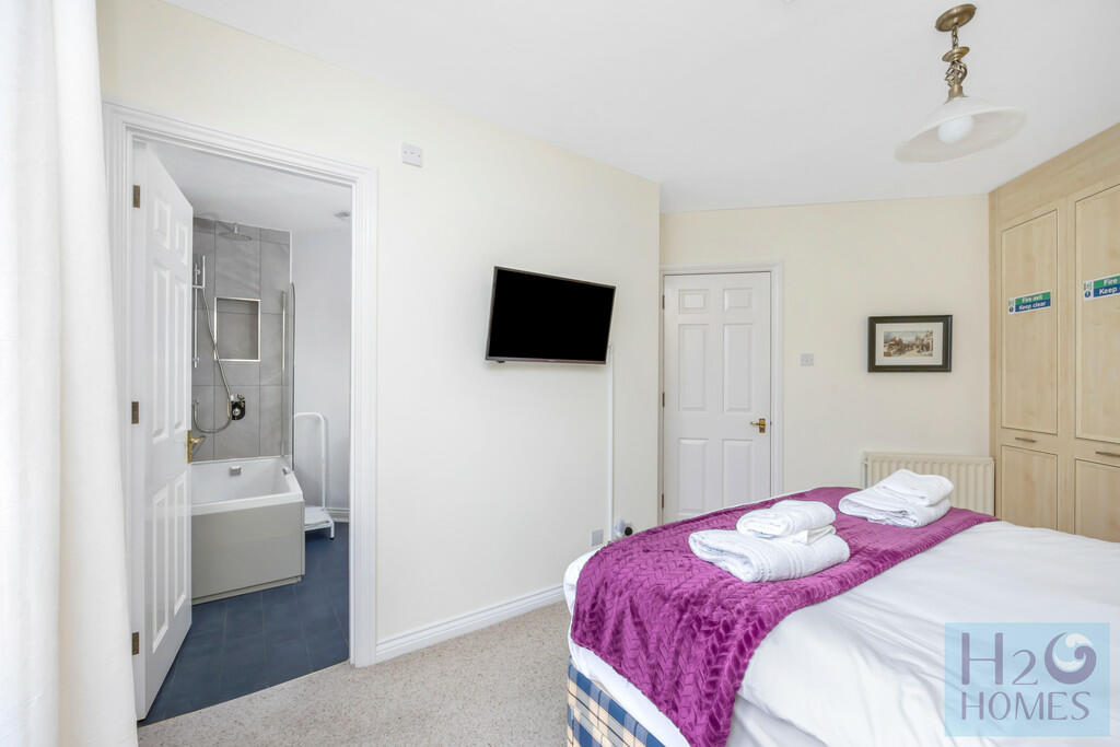 Collingwood Court...
