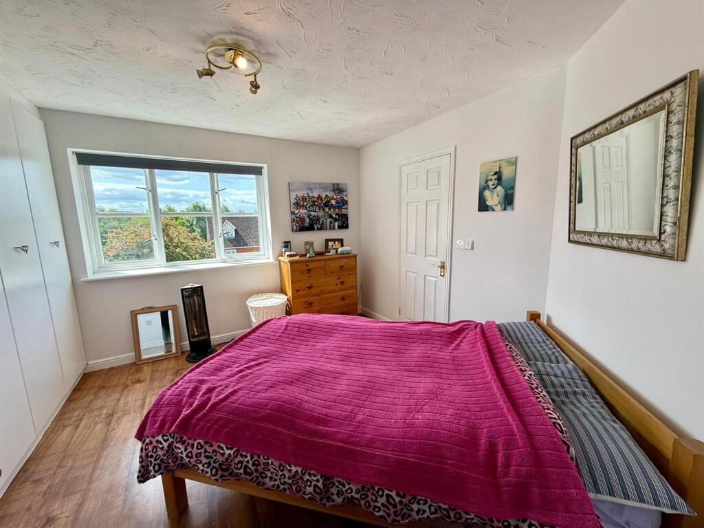 Bedroom 2.jpg
