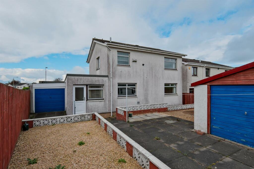 003-30 Braemar Cres, Carluke ML8 4BH.jpg