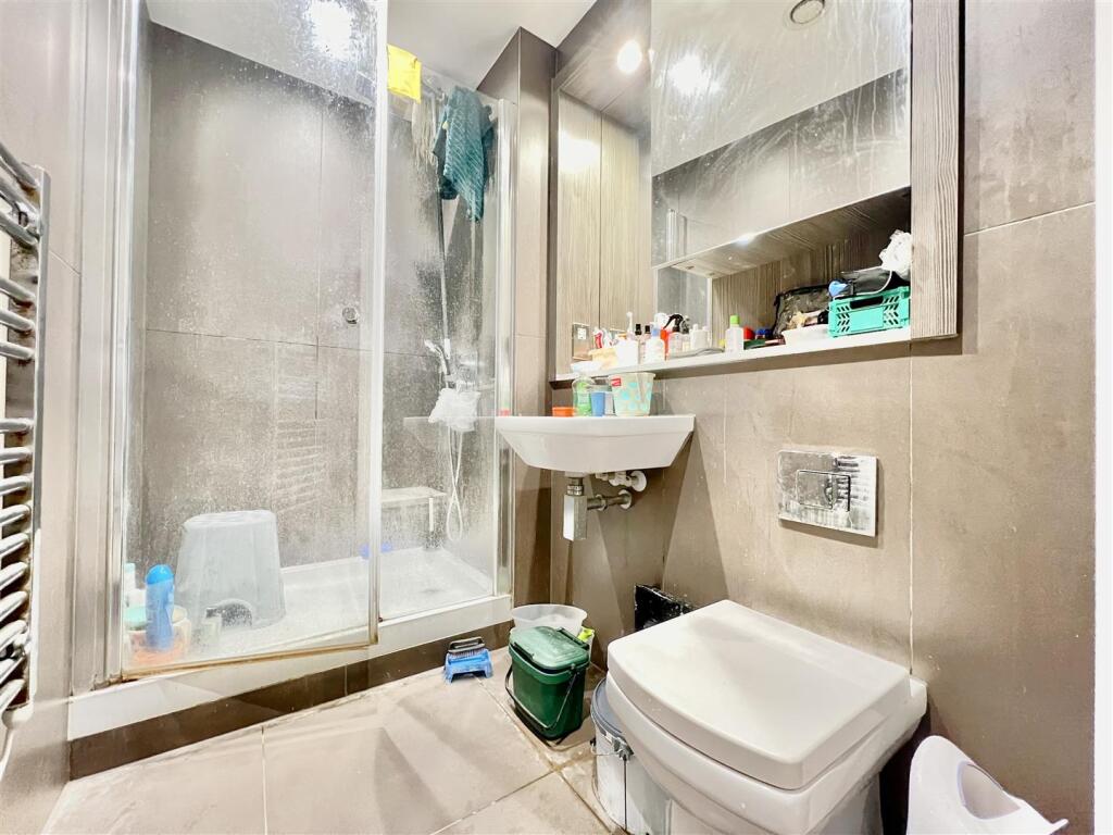 Shower Room/ WC
