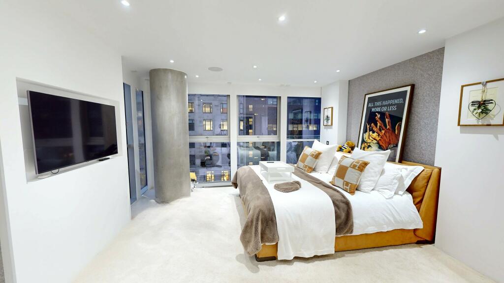 Principal Bedroom