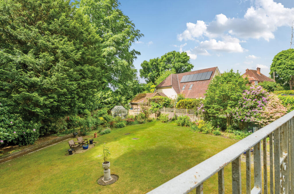 1300089-7-6839904...