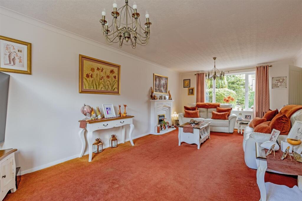 Reception Room-2.jpg