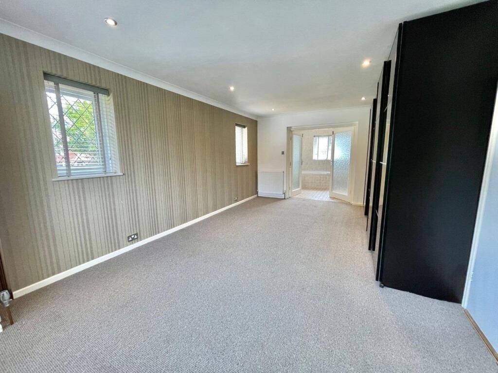 Master bedroom.jpg