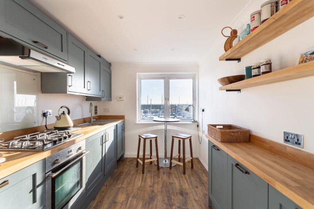 Britannia Court-8.jpg