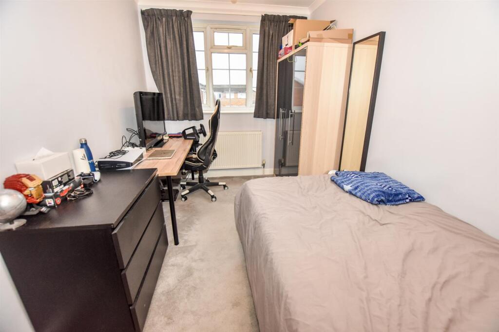 bed 3