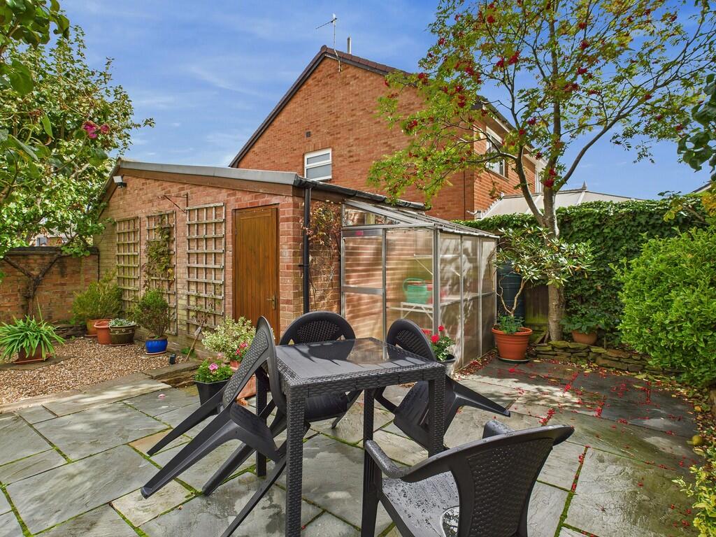 CAM04273G0-PR0194...