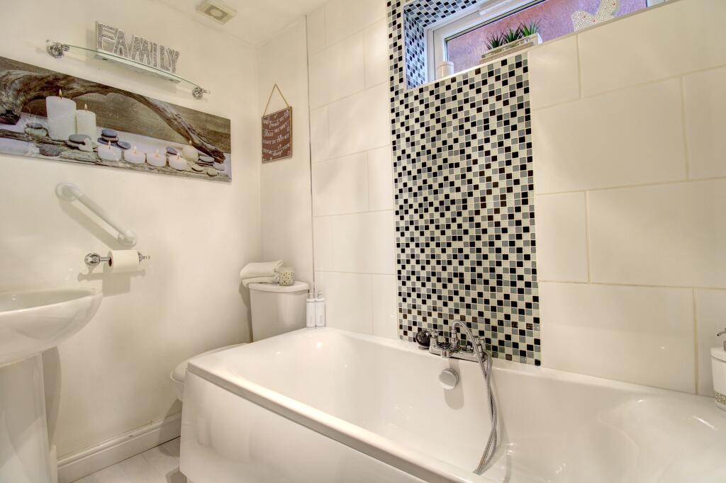 En Suite Bathroom