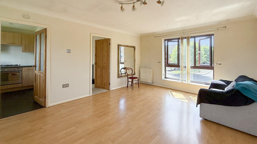 Lounge/dining roo...