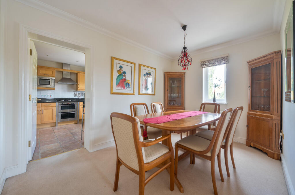 1313560-4-685147b...