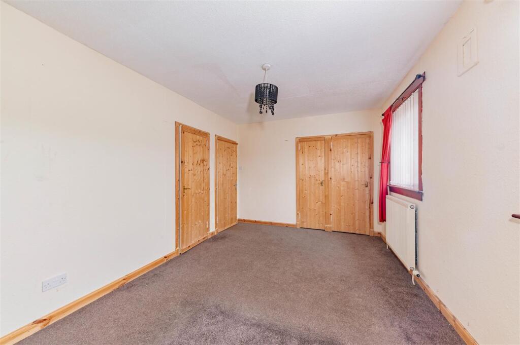 27 Balmoral Avenue Dundee-7.JPG