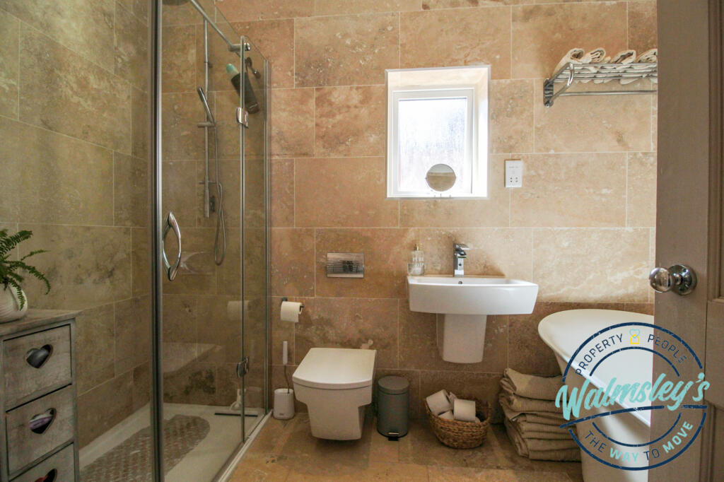 4 Piece family bathroom
