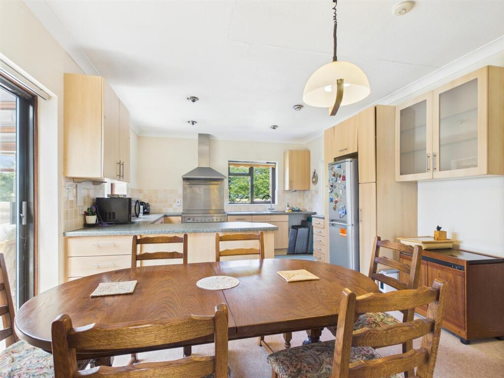 KitchenDiner - Bungalow.jpg