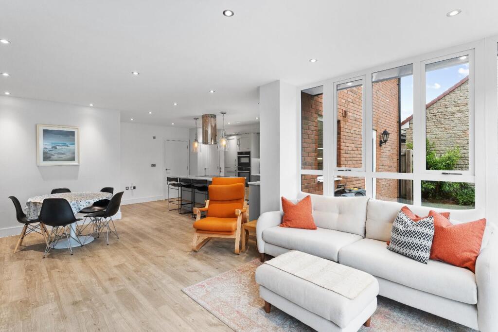 1.4 - family area.jpg