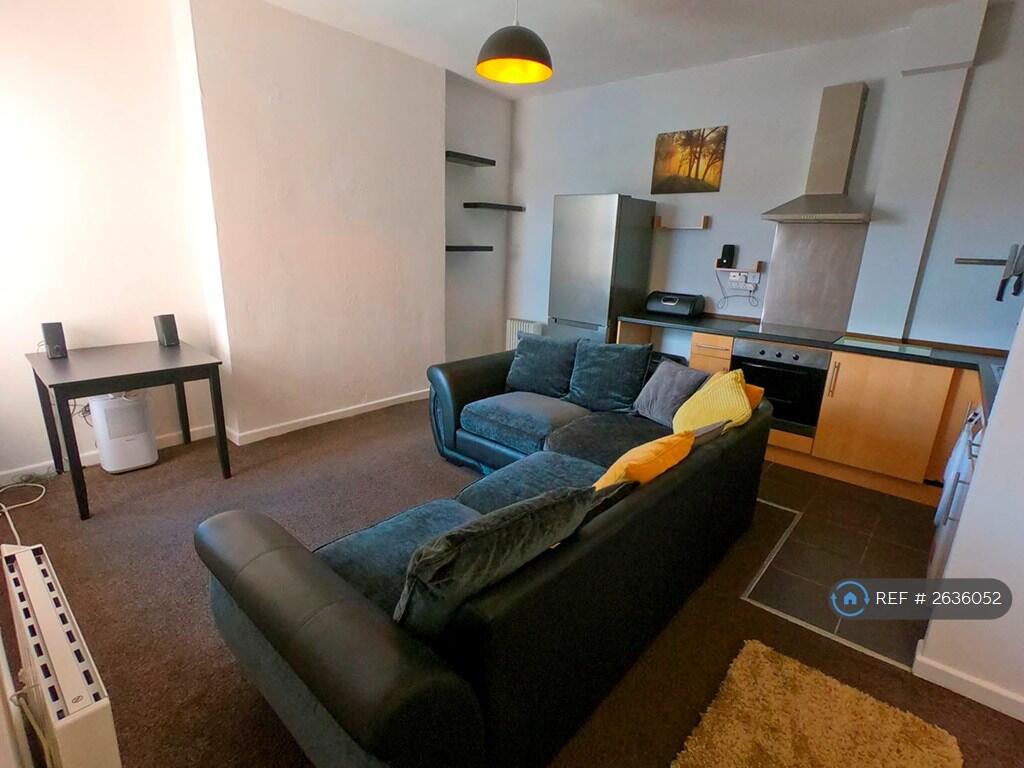 Lounge &amp; Kitchen 