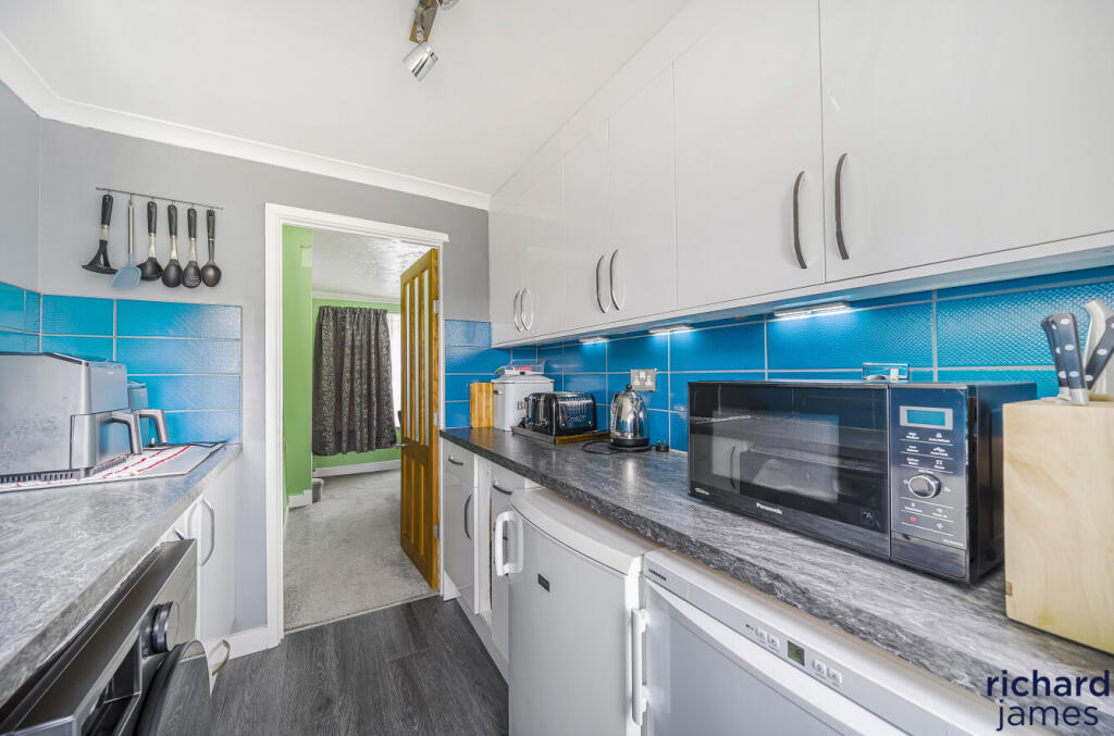 6d12a9a6540549dd8a6a9ce2f0facb93