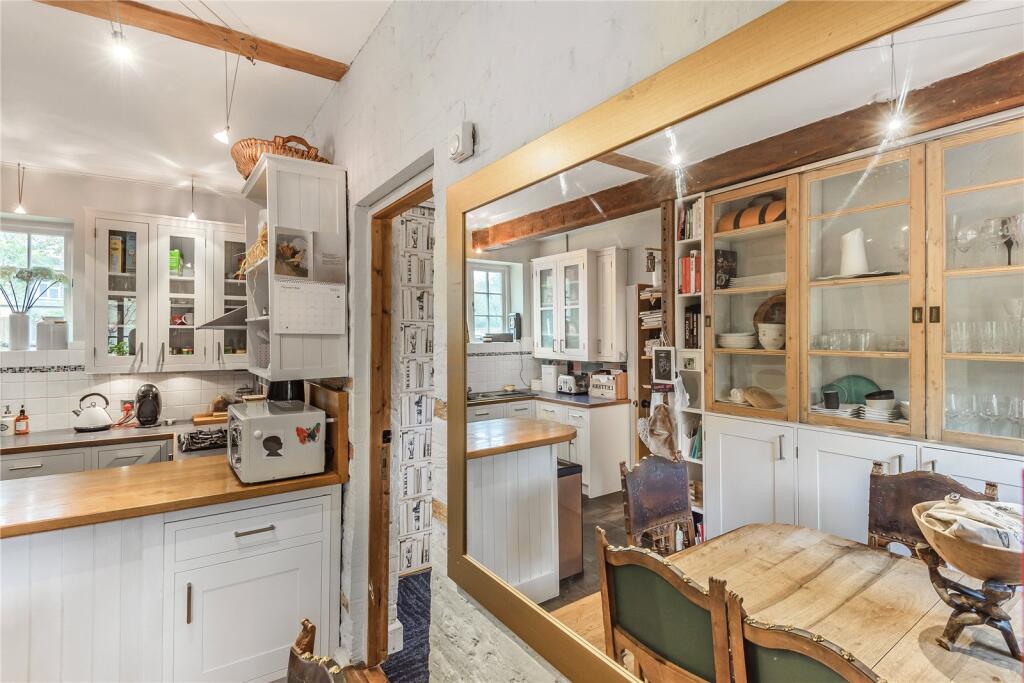 Kitchen/Dining