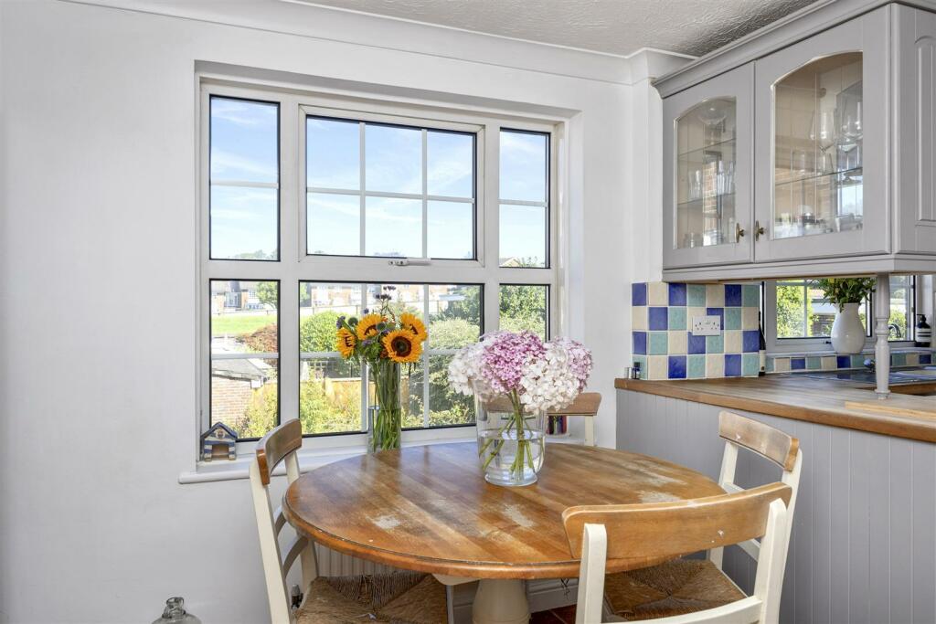 The Upper Drive 65, flat 4-004.JPG