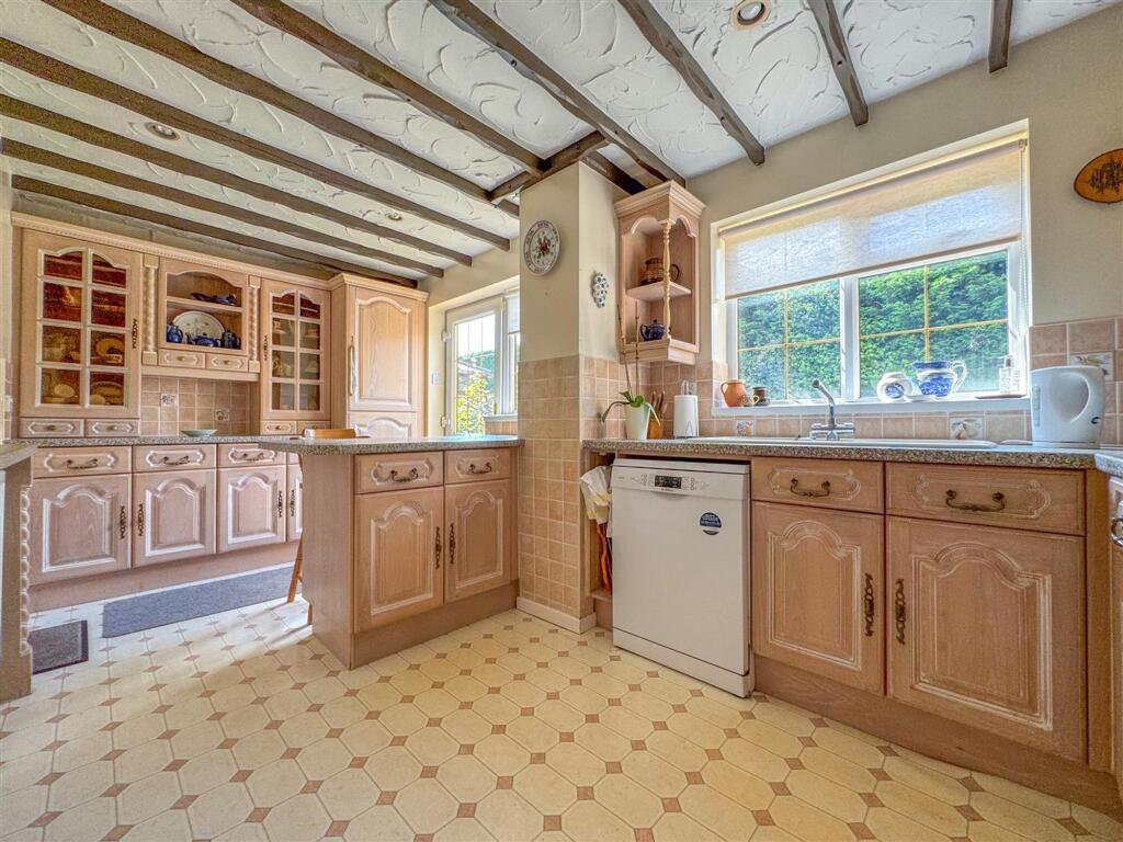 Hawk Close - Image-18.jpg