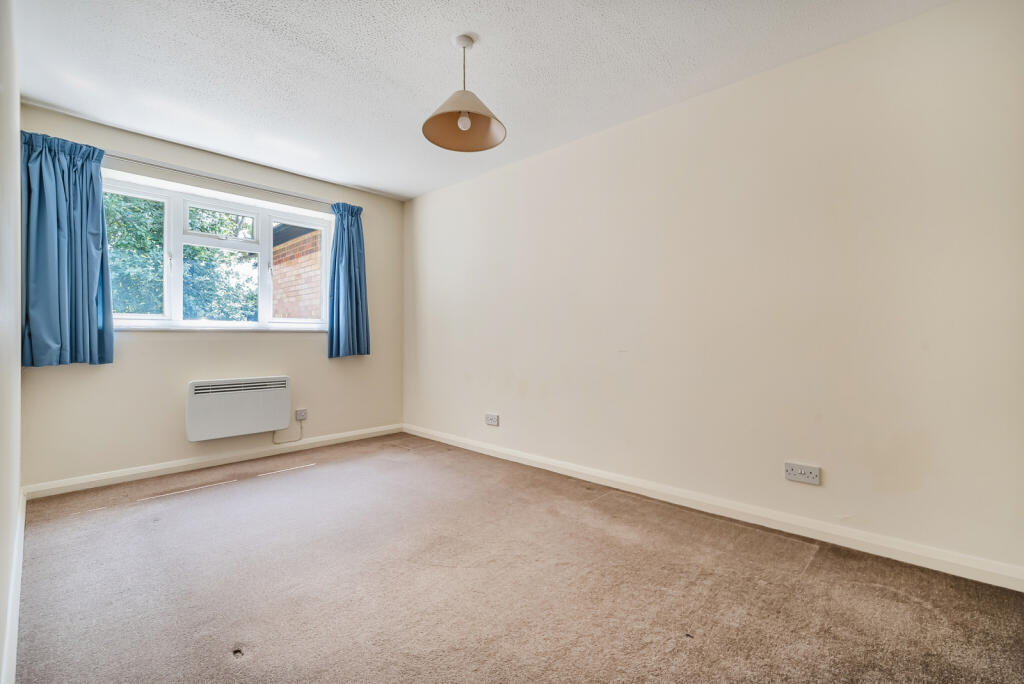 1310877-7-684c1bc...