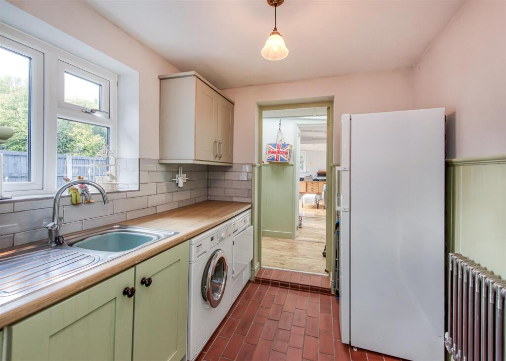 43 Lane Green Road-10.jpg