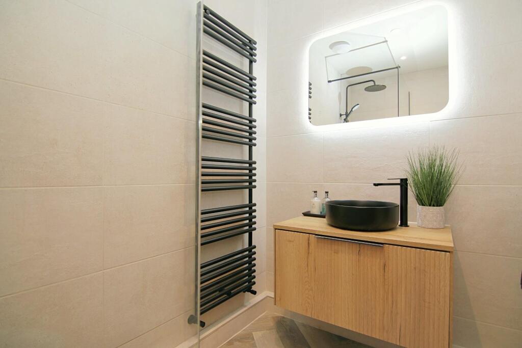 HOUSE BATHROOM