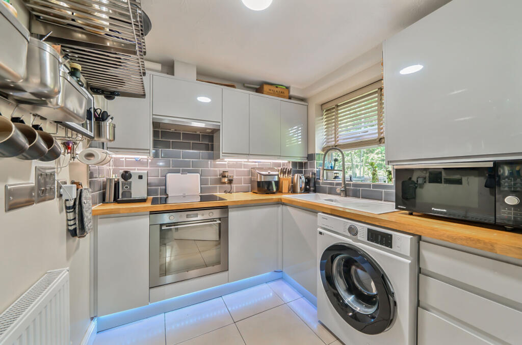 1300777-6-68397d3...