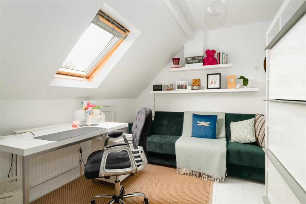 Bedroom2.jpg