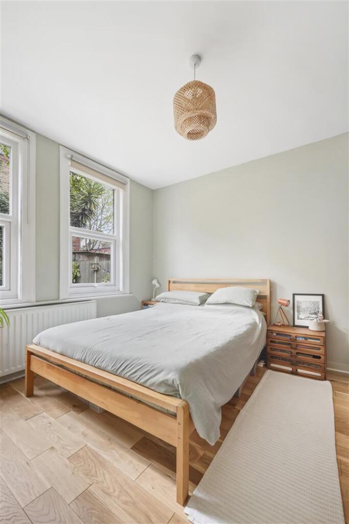 Lea Bridge Road E10