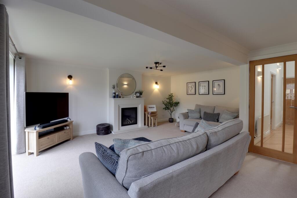 Lounge 2