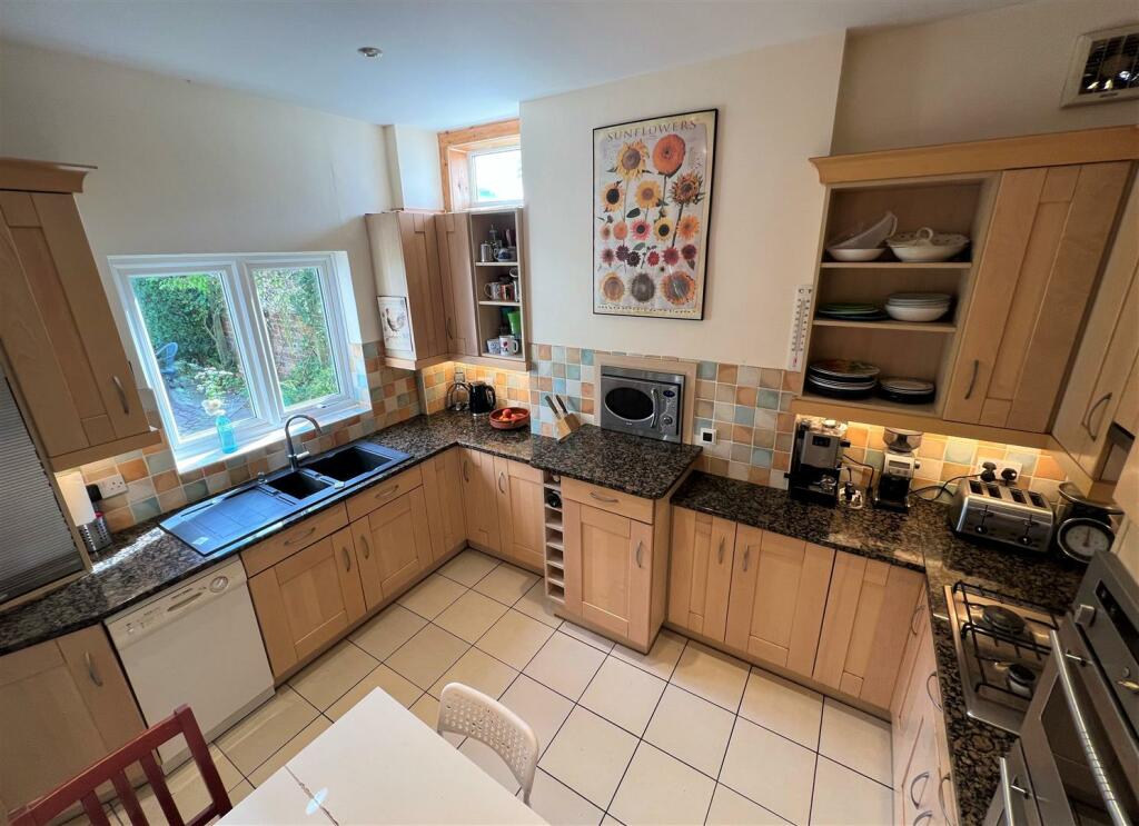Kitchen C.JPG