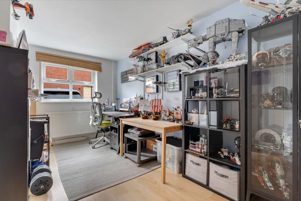 Bedroom/Hobby Room/Reception Room