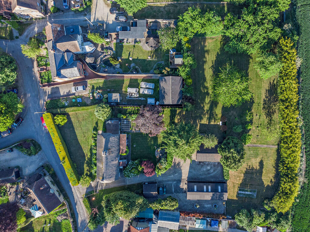 8647487-exterior1...