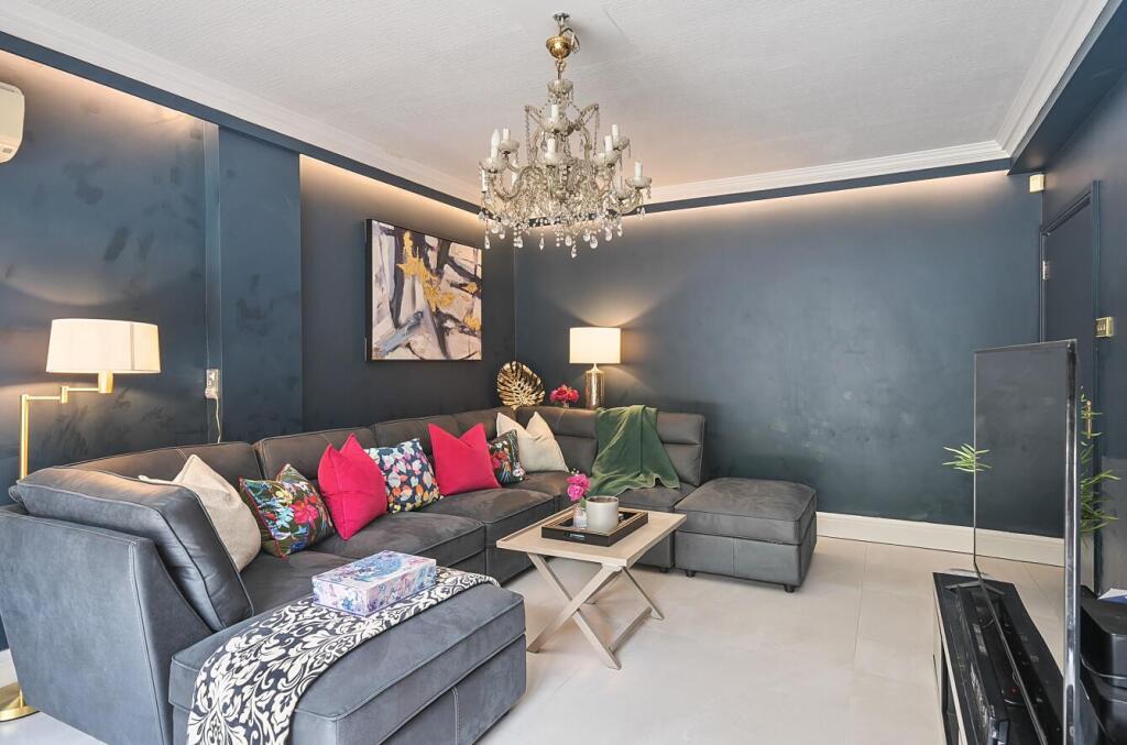 Davidson Frost-Wellings, DFW, Uxbridge Road, Sttin