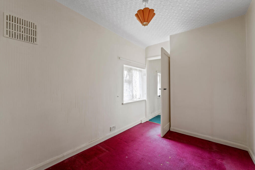 35 Brentwood Road...