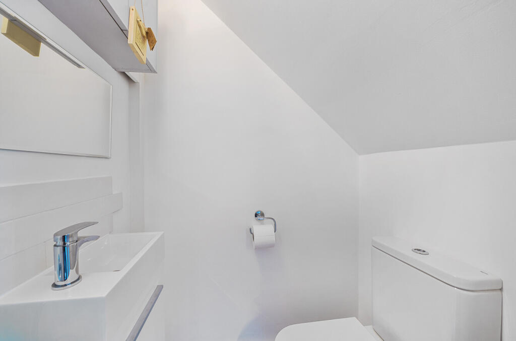 15-6814acadc3d1c-...