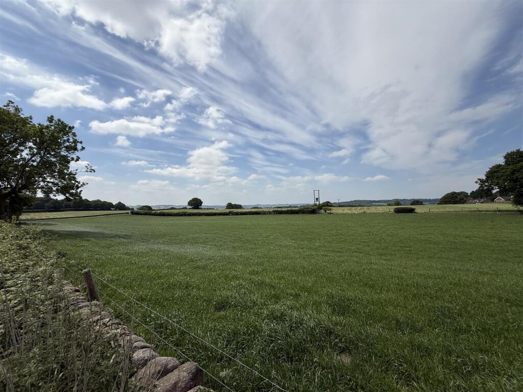 Makeney 6.jpg